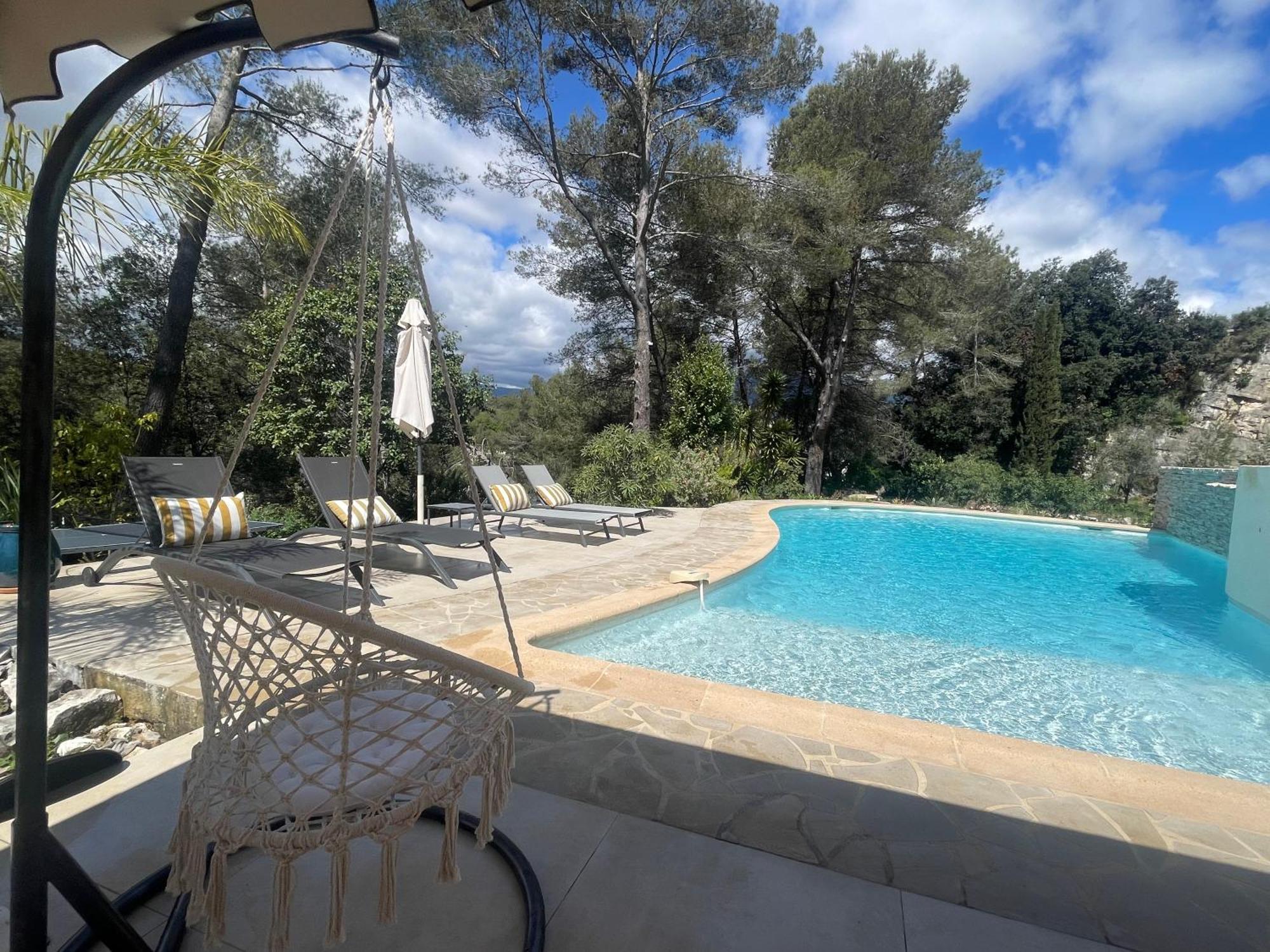 La Villa Des Carriers- Maison Avec Piscine Proche Mer Roquefort-les-Pins Exterior photo